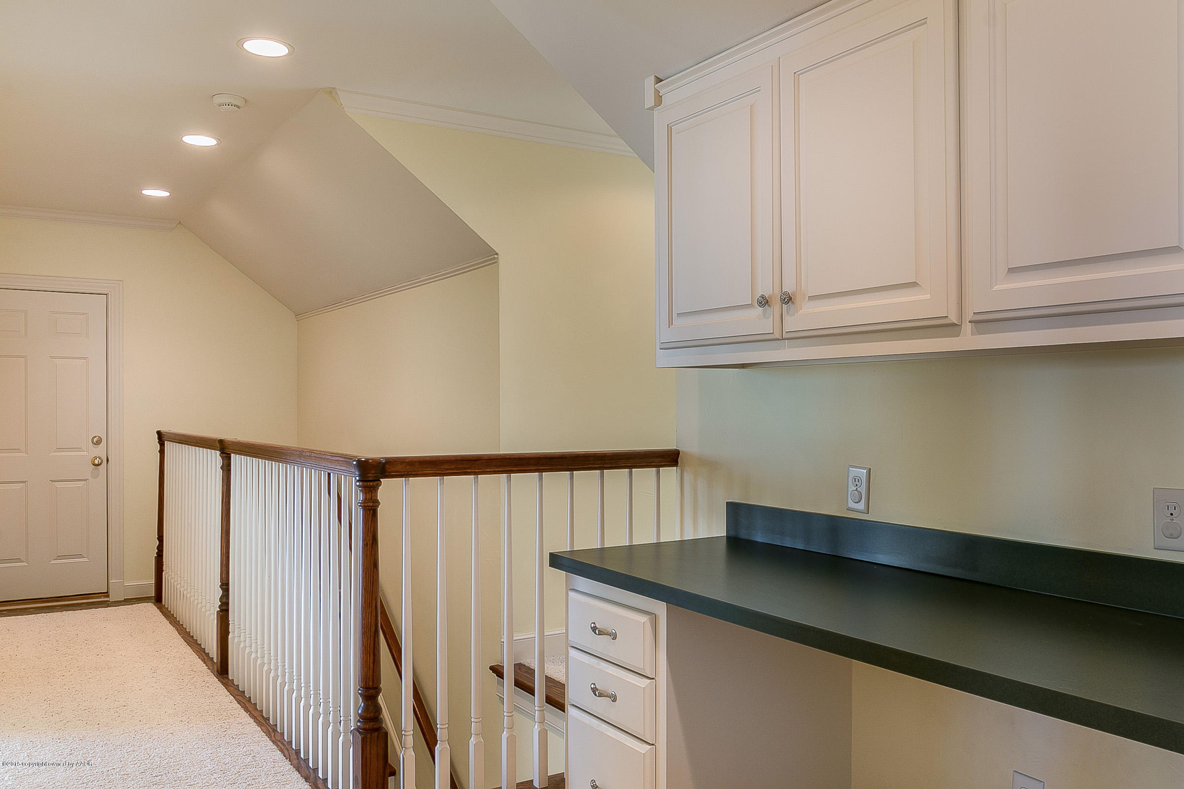 9101 Red Wing Road Amarillo, TX 79119 - Photo 64 of 70 Upstairs Hallway