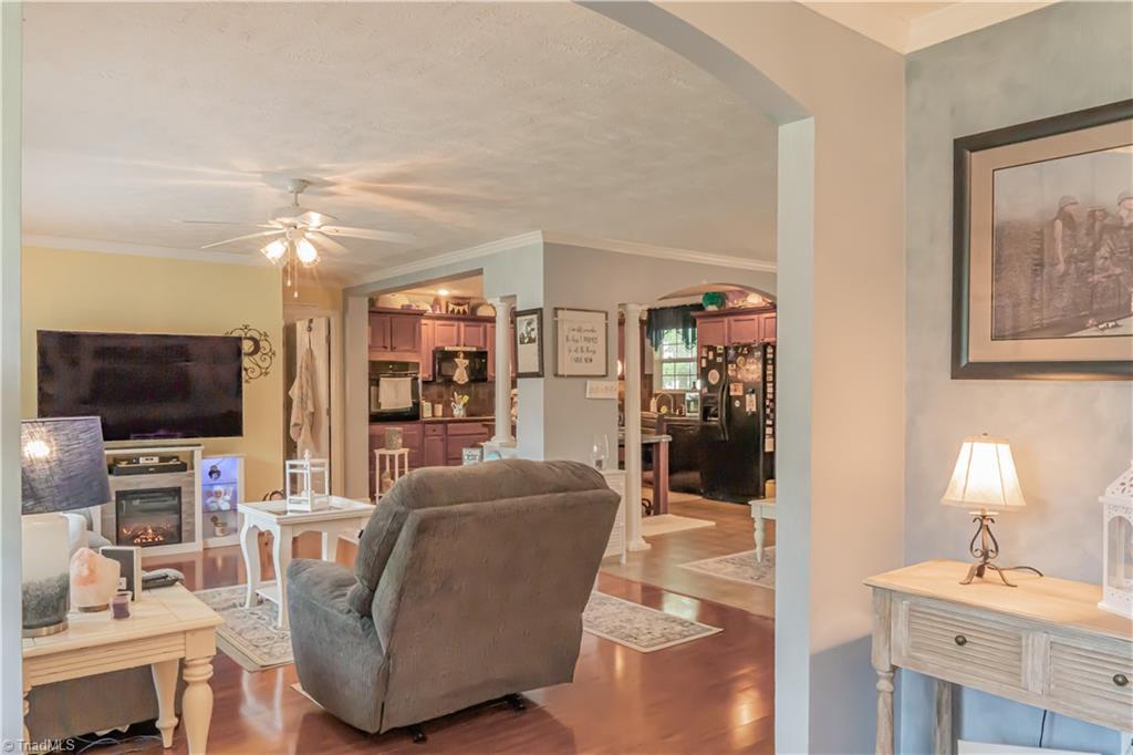 2944 Cid Road Lexington, NC 27292 - Photo 7 of 17