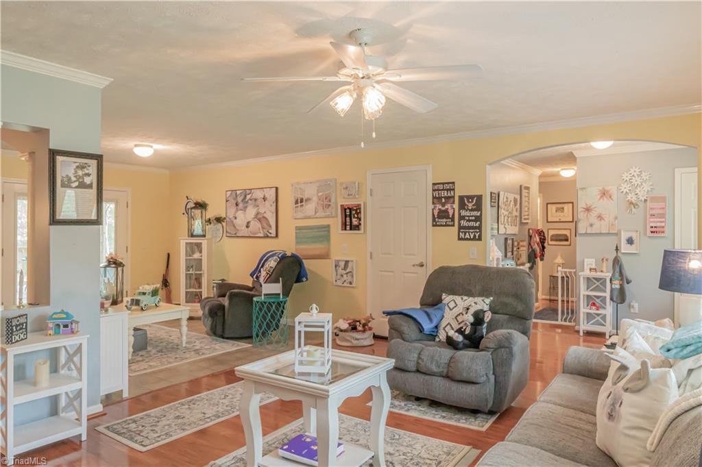 2944 Cid Road Lexington, NC 27292 - Photo 8 of 17