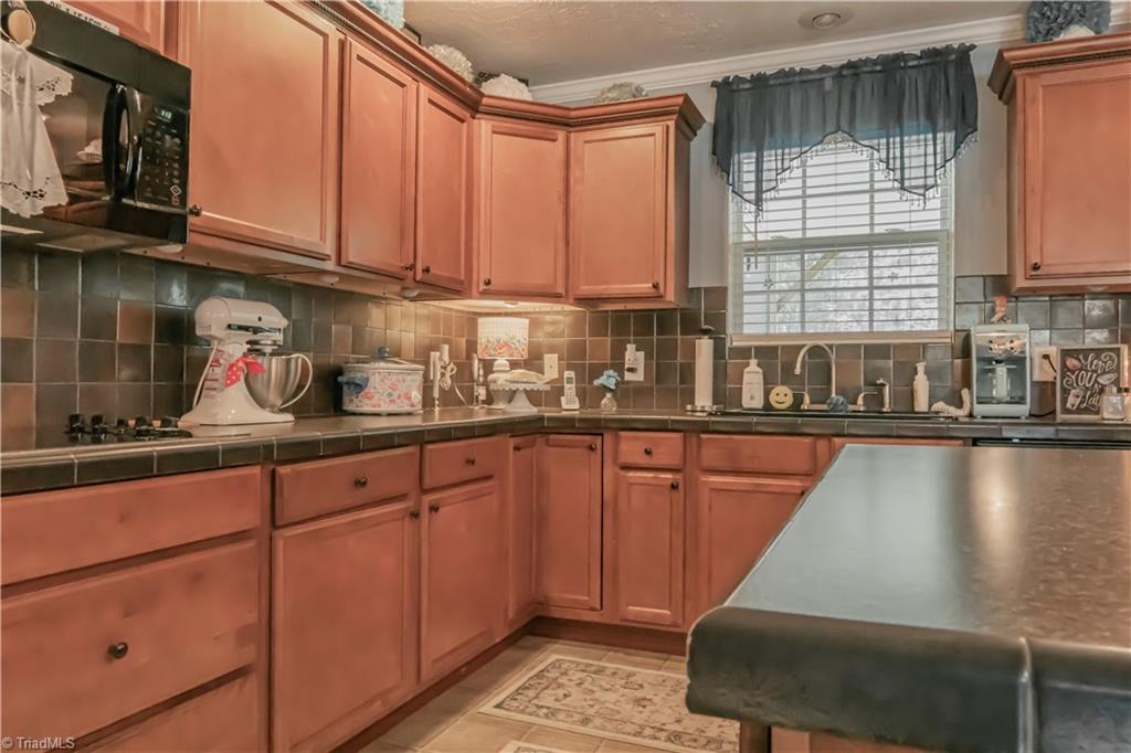 2944 Cid Road Lexington, NC 27292 - Photo 9 of 17
