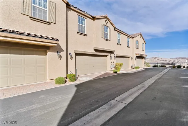 $1,850 | 1198 Paradise Basin Court, Henderson, NV 89002