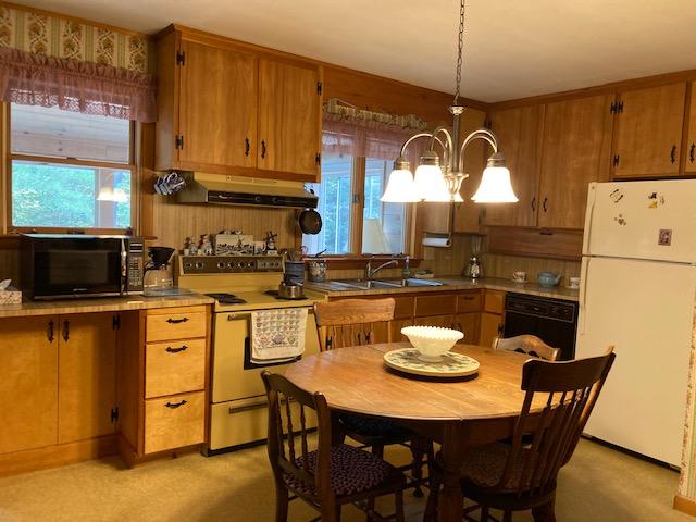 548 Point Road Hancock, ME 04640 - Photo 3 of 47 Country kitchen.