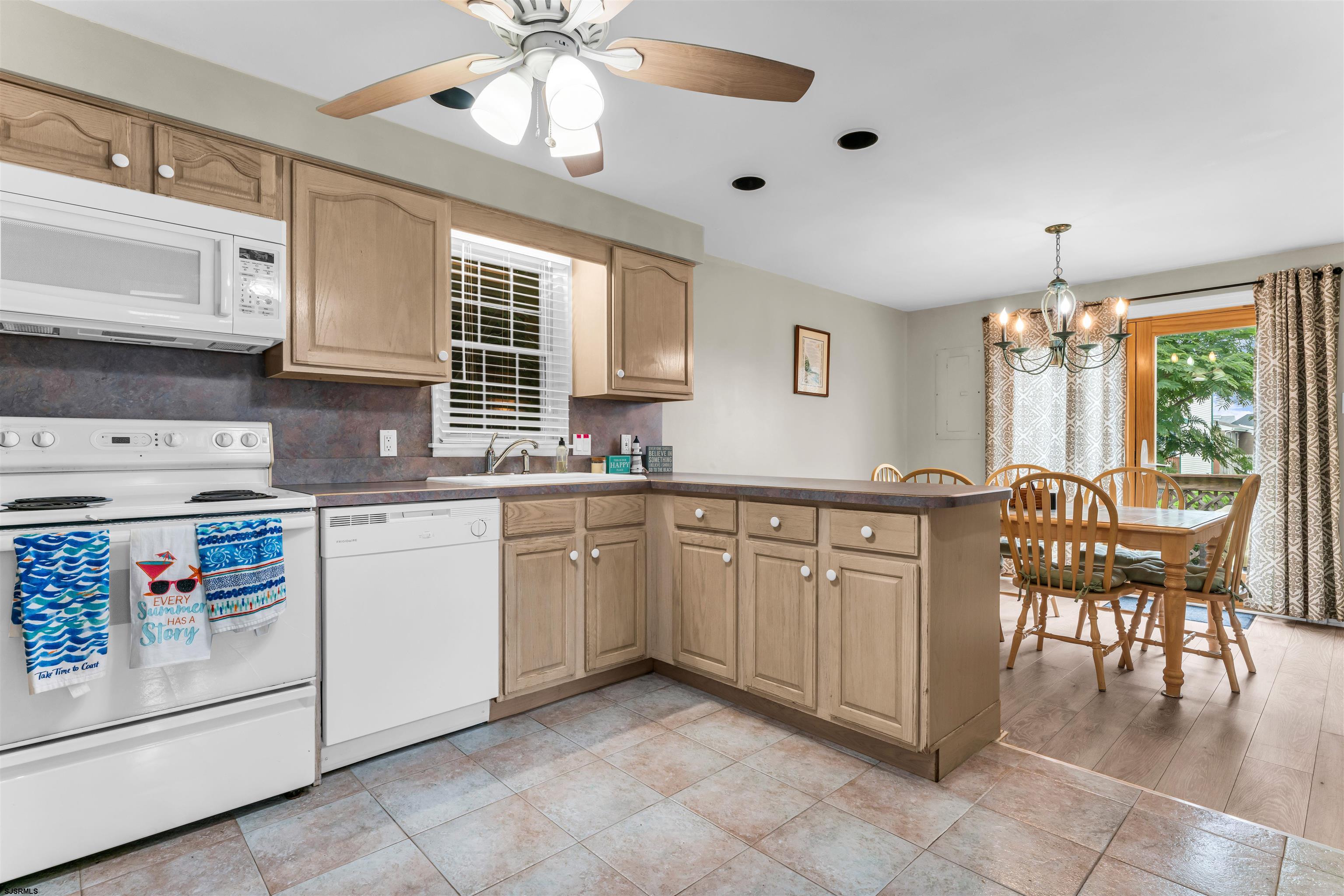 1315 Vardon Road Brigantine, NJ 08203 - Photo 11 of 22 Gallery Image 11