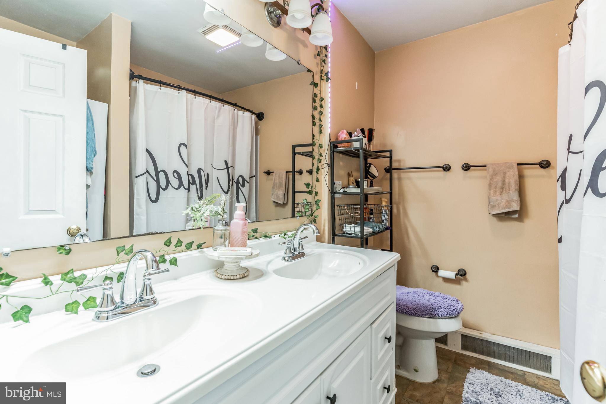 280 Bridgewater Road, Unit F17 Brookhaven, PA 19015 - Photo 13 of 22