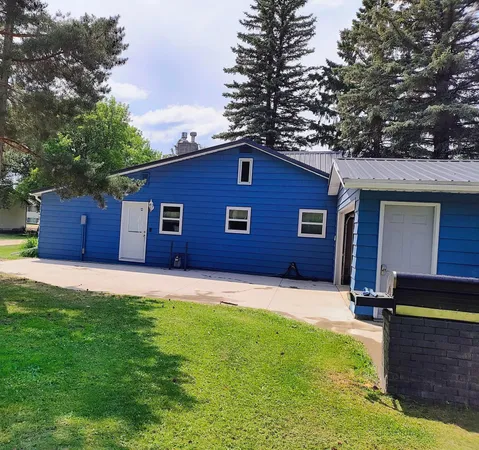 $197,900 | 704 Martha Avenue North, Thief River Falls, MN 56701