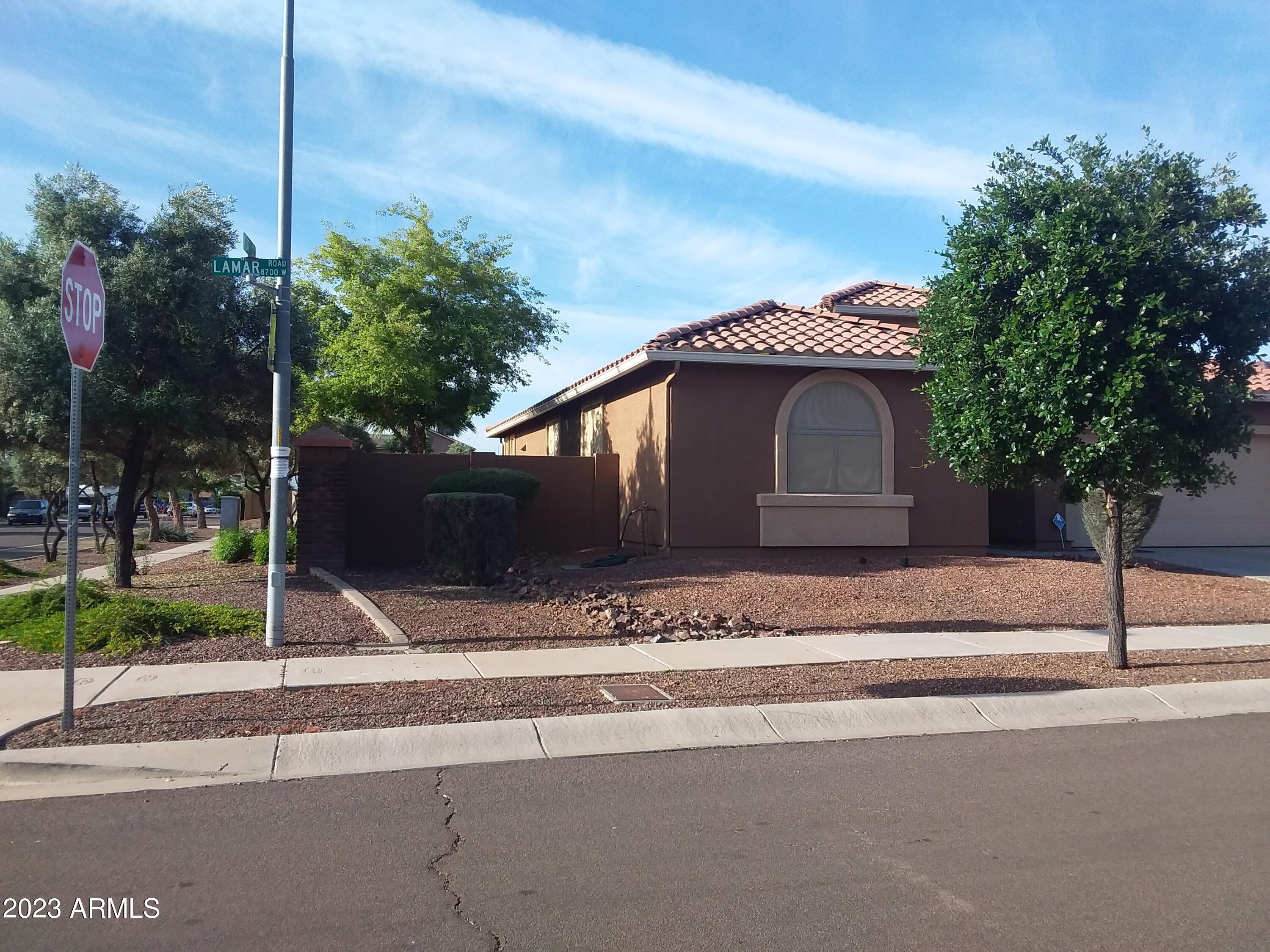 8741 West Lamar Road Glendale, AZ 85305 - Photo 3 of 28 20230418_074742
