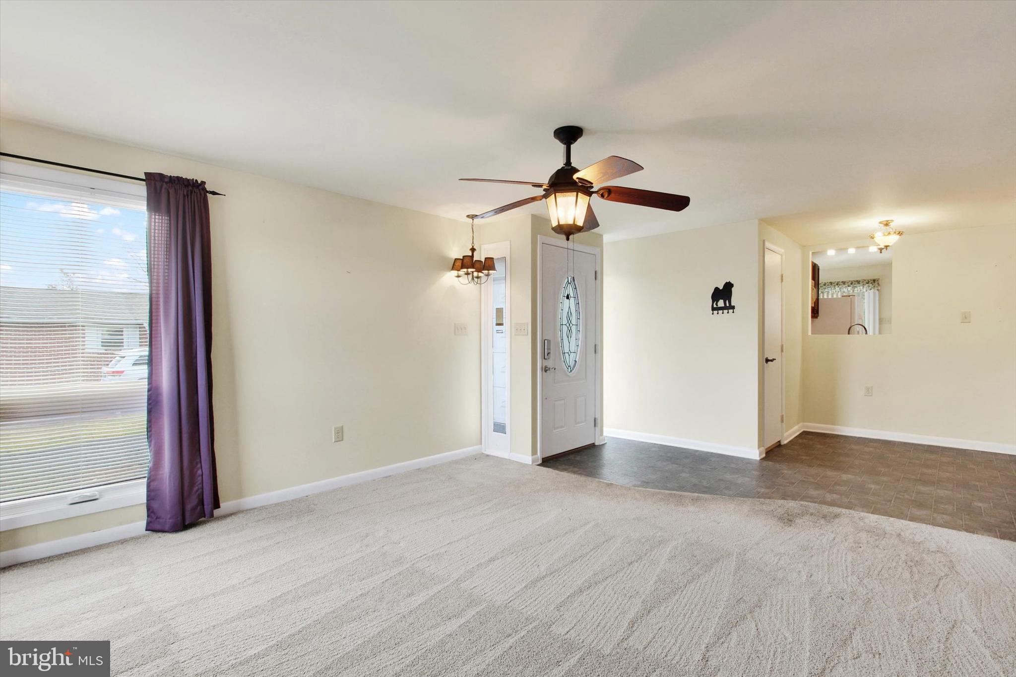 8778 Stottlemyer Road Waynesboro, PA 17268 - Photo 5 of 26 FOYER