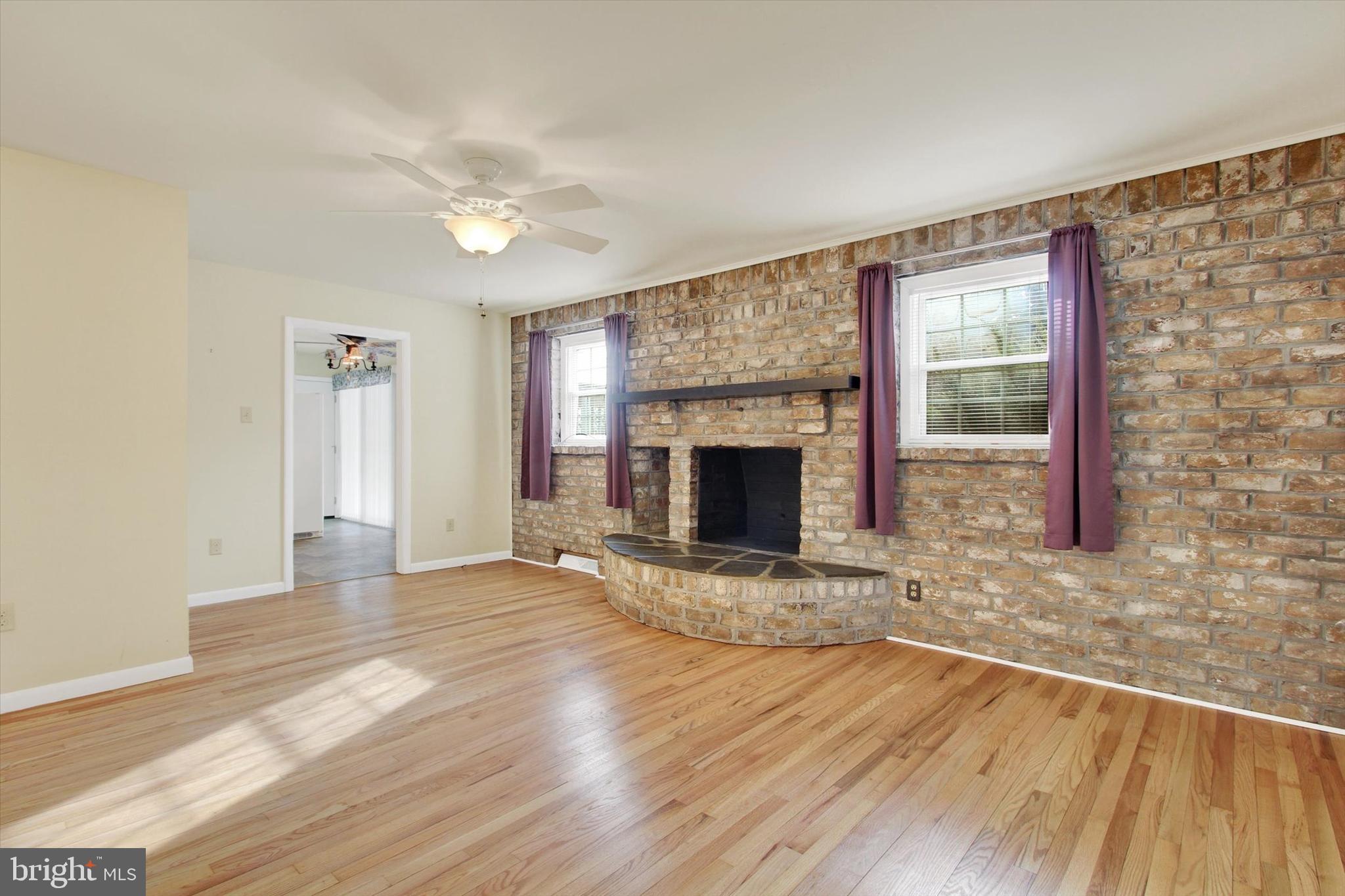 8778 Stottlemyer Road Waynesboro, PA 17268 - Photo 8 of 26 LIVING ROOM