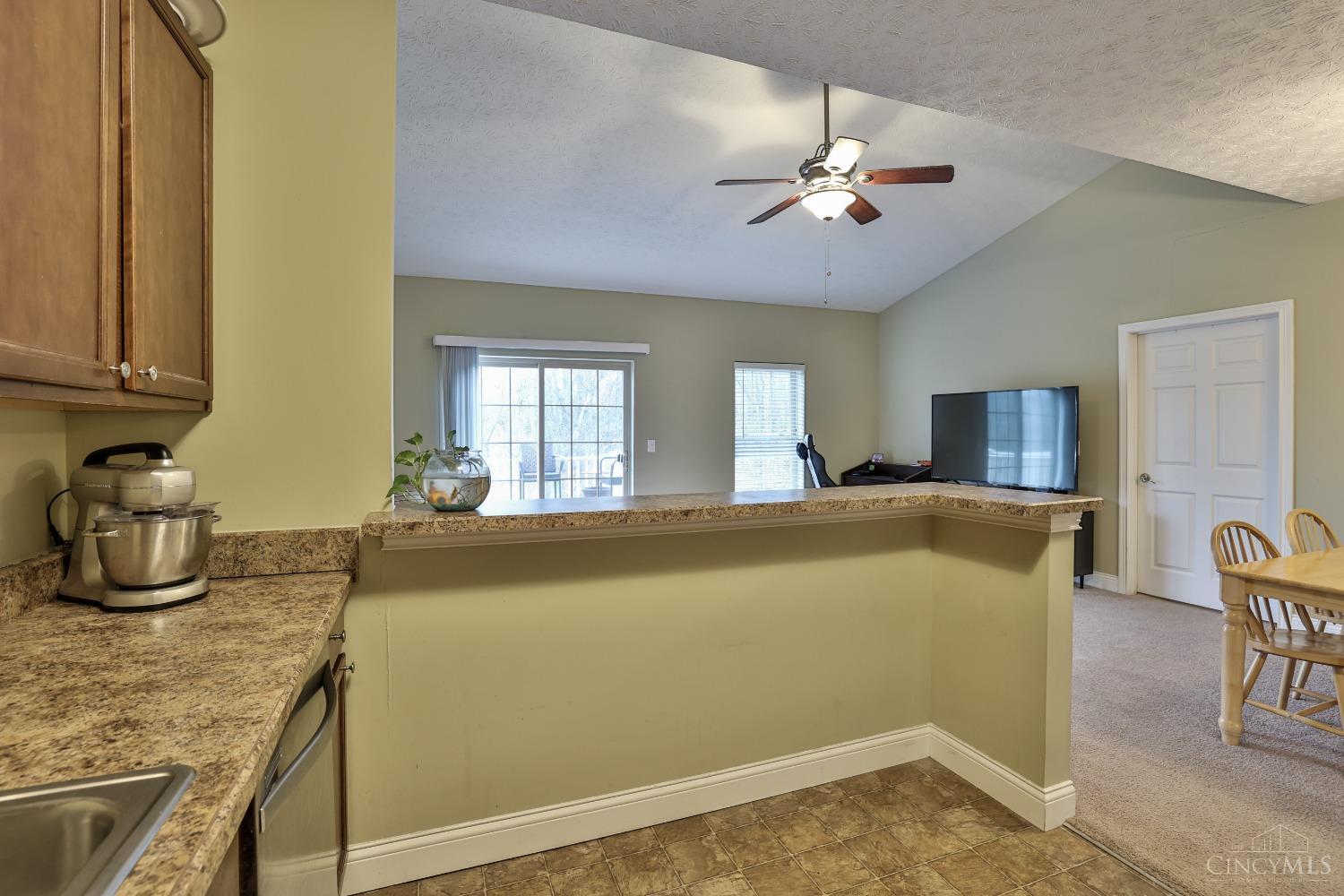 6719 Cheviot Road, Unit 12 Cincinnati, OH 45247 - Photo 14 of 29