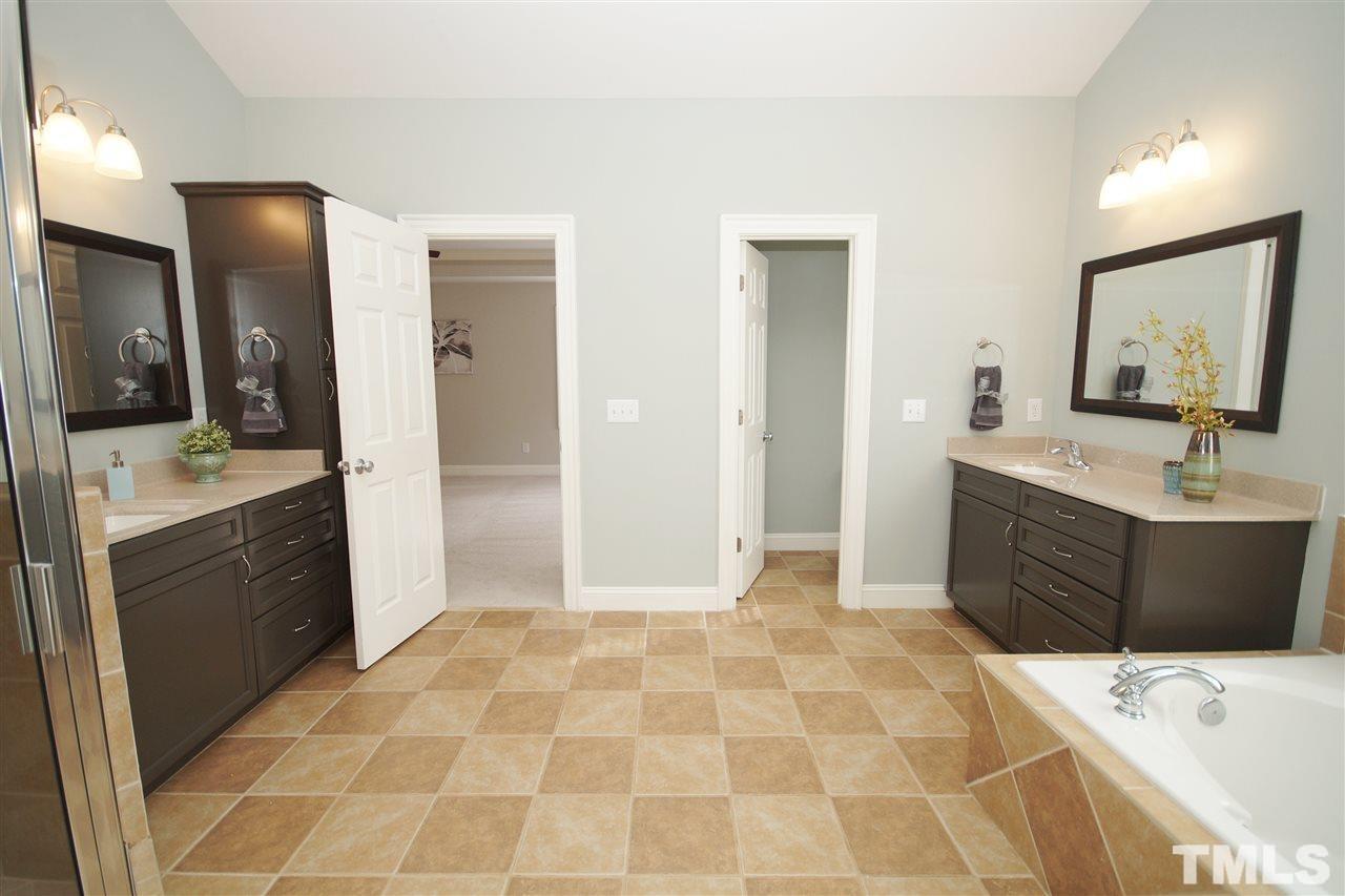 4311 Russling Leaf Lane Raleigh, NC 27613 - Photo 19 of 28 Gallery Image 19