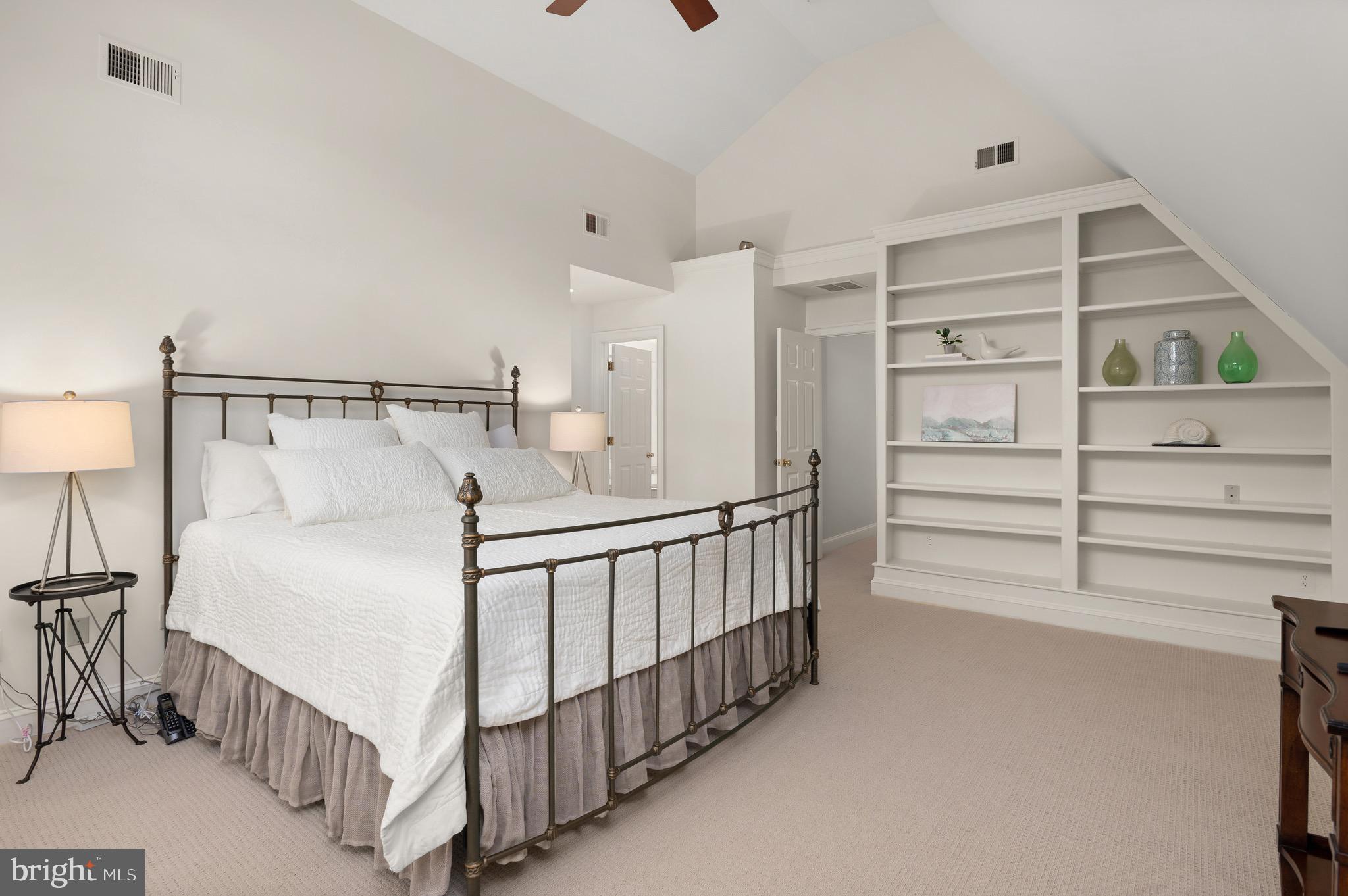 7905 Foxhound Road McLean, VA 22102 - Photo 19 of 39