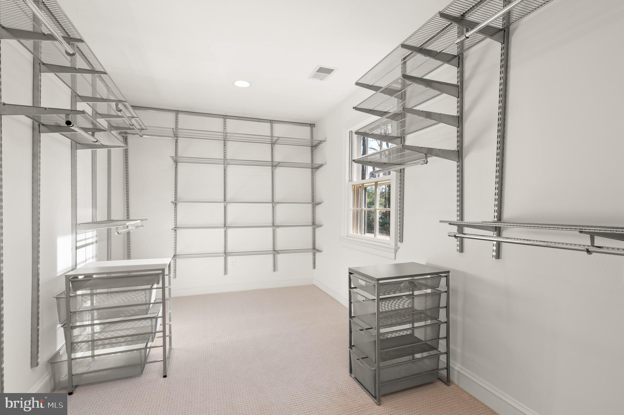 7905 Foxhound Road McLean, VA 22102 - Photo 22 of 39