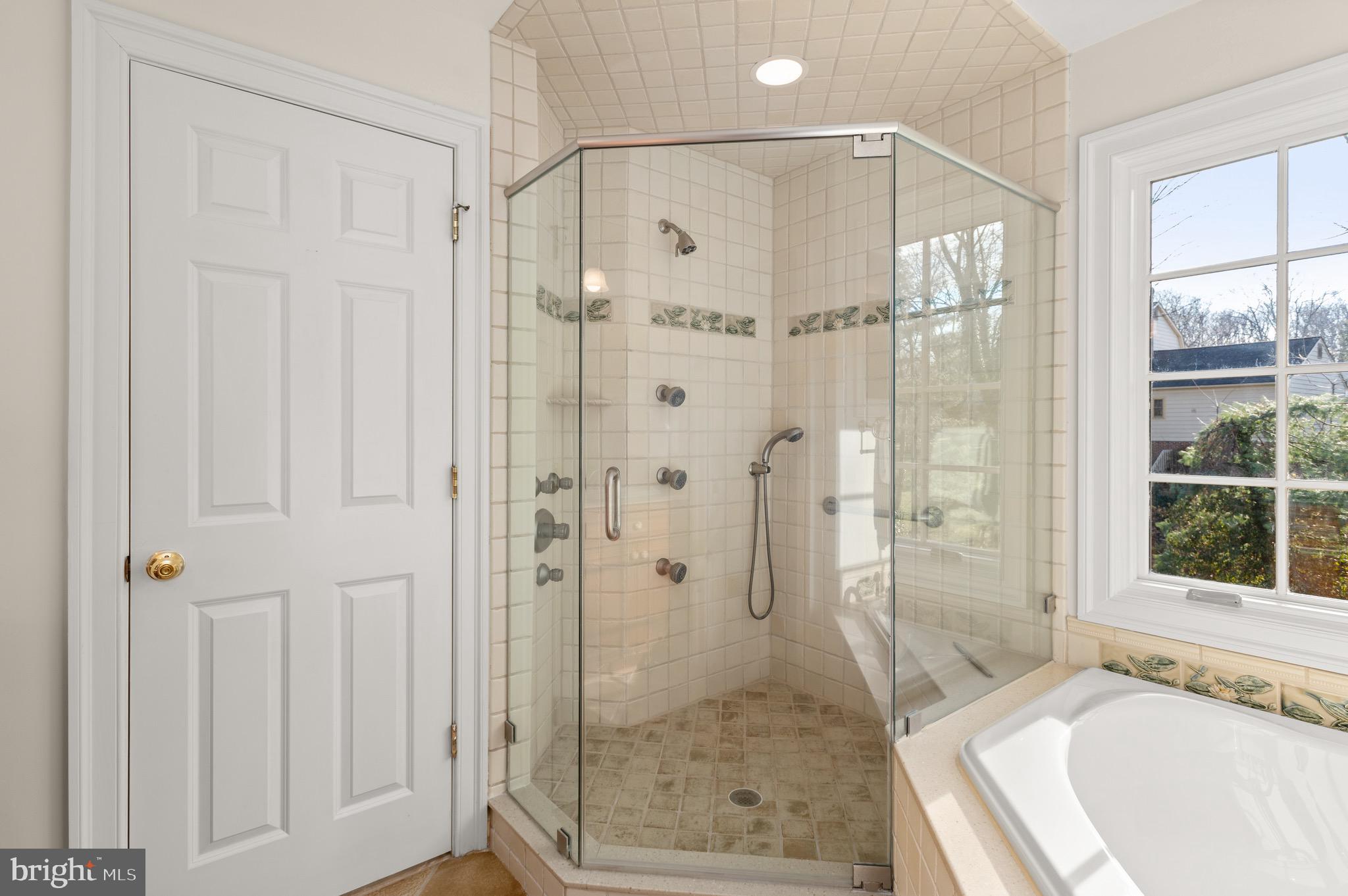 7905 Foxhound Road McLean, VA 22102 - Photo 24 of 39