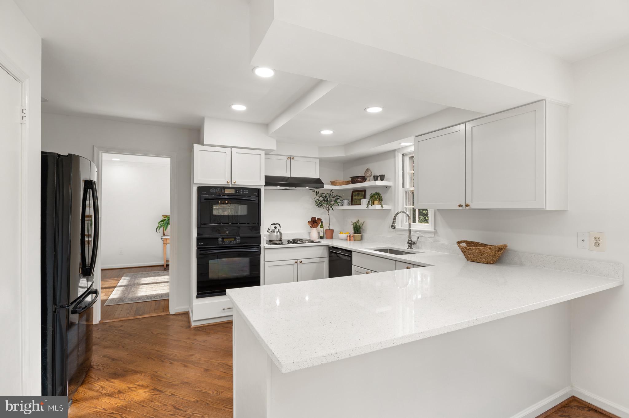 7905 Foxhound Road McLean, VA 22102 - Photo 7 of 39