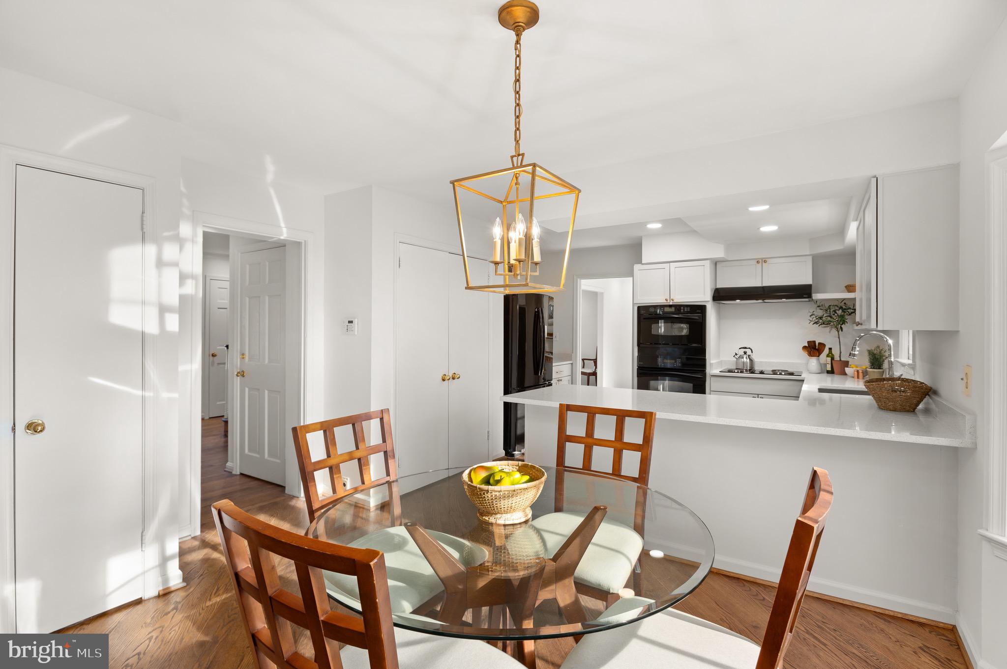 7905 Foxhound Road McLean, VA 22102 - Photo 8 of 39