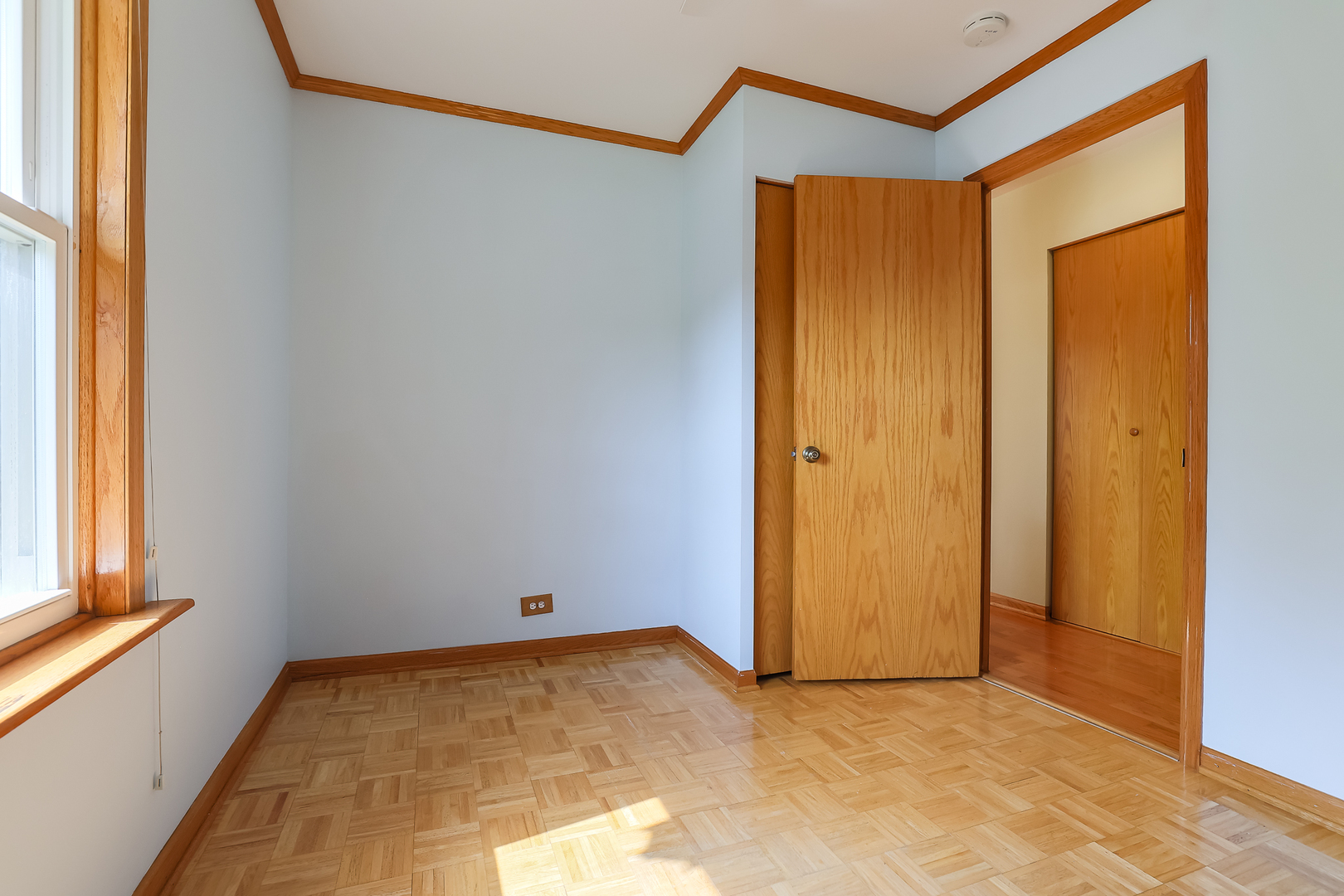 353 Raupp Boulevard Buffalo Grove, IL 60089 - Photo 9 of 28 a view of room