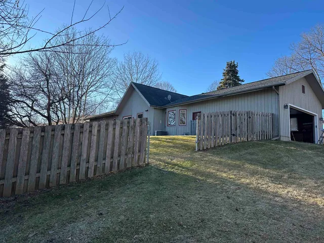 $499,900 | 1 Maple View Court, Madison, WI 53719