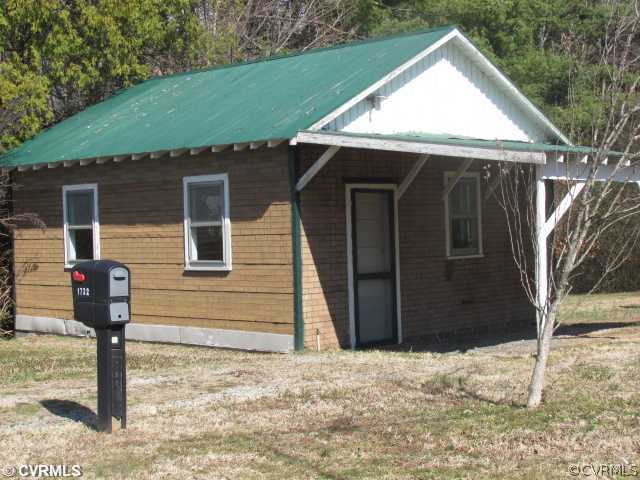 1732 Cartersville Road Cartersville, VA 23027 - Photo 3 of 7 Parking Lot/Garage - Garage/Carport