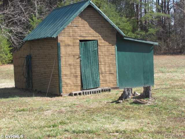 1732 Cartersville Road Cartersville, VA 23027 - Photo 5 of 7 Storage - Storage Shed