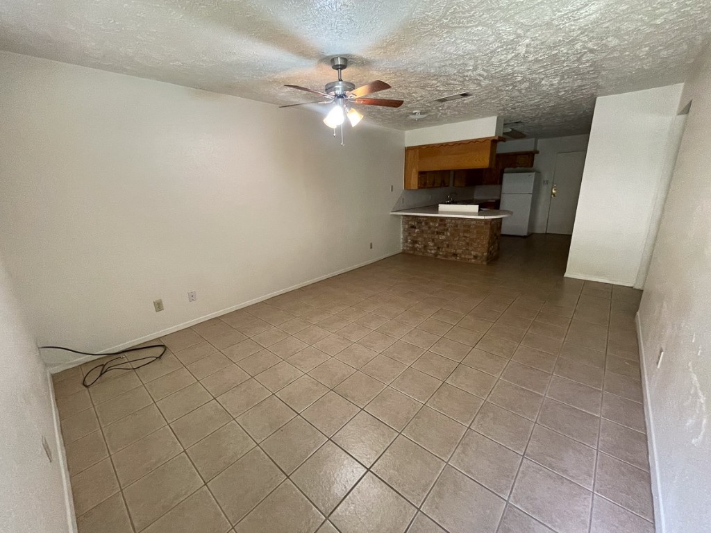 704 Cline Street Huntsville, TX 77340 - Photo 7 of 21