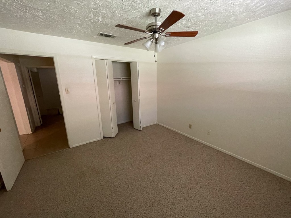 704 Cline Street Huntsville, TX 77340 - Photo 9 of 21