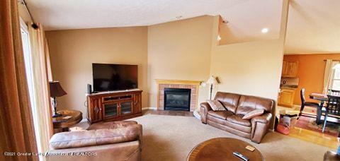 5244 Durfee Road Eaton Rapids, MI 48827 - Photo 19 of 29 Living Room