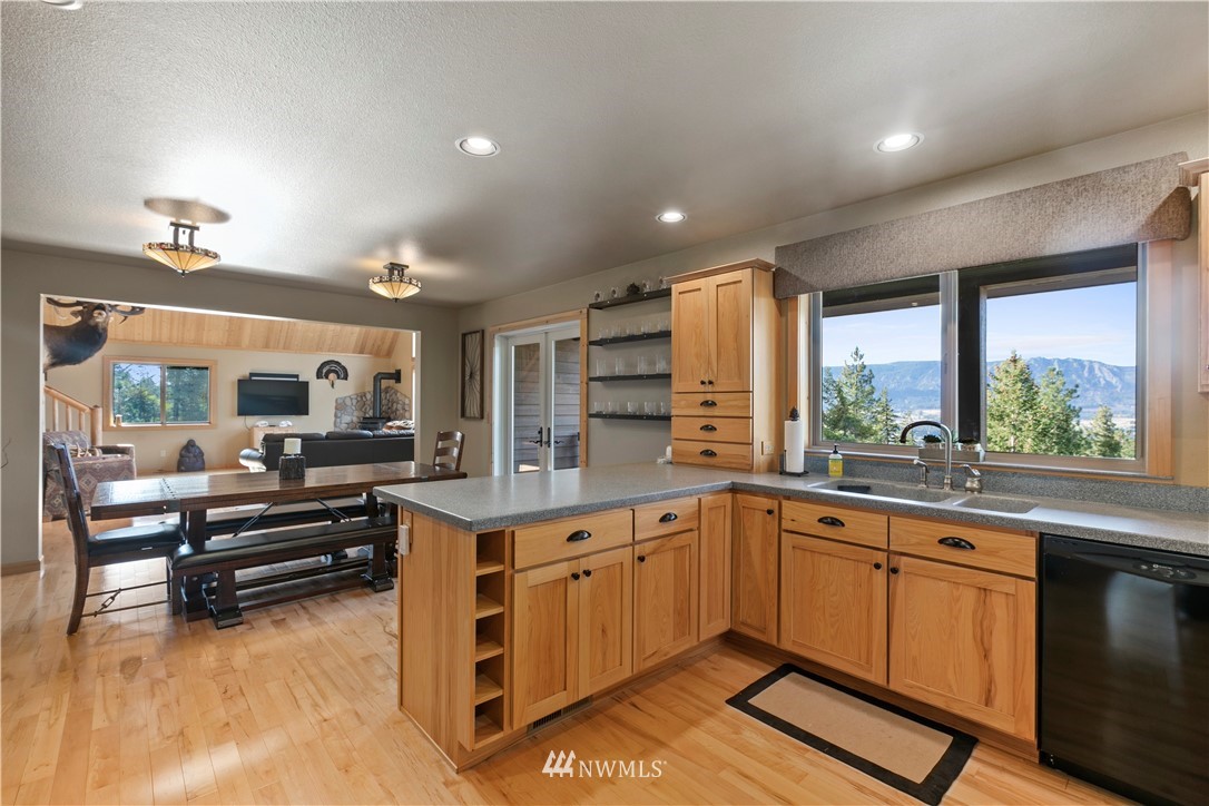 2090 Creekside Road Cle Elum, WA 98922 - Photo 13 of 39 Gallery Image 13