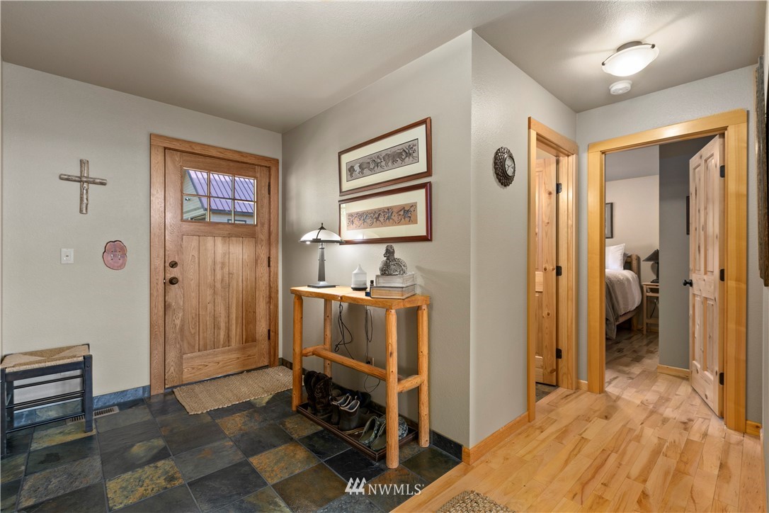 2090 Creekside Road Cle Elum, WA 98922 - Photo 4 of 39 Gallery Image 4