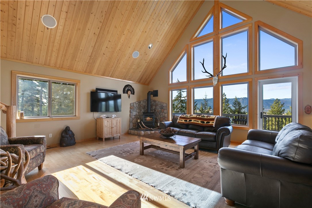 2090 Creekside Road Cle Elum, WA 98922 - Photo 7 of 39 Gallery Image 7