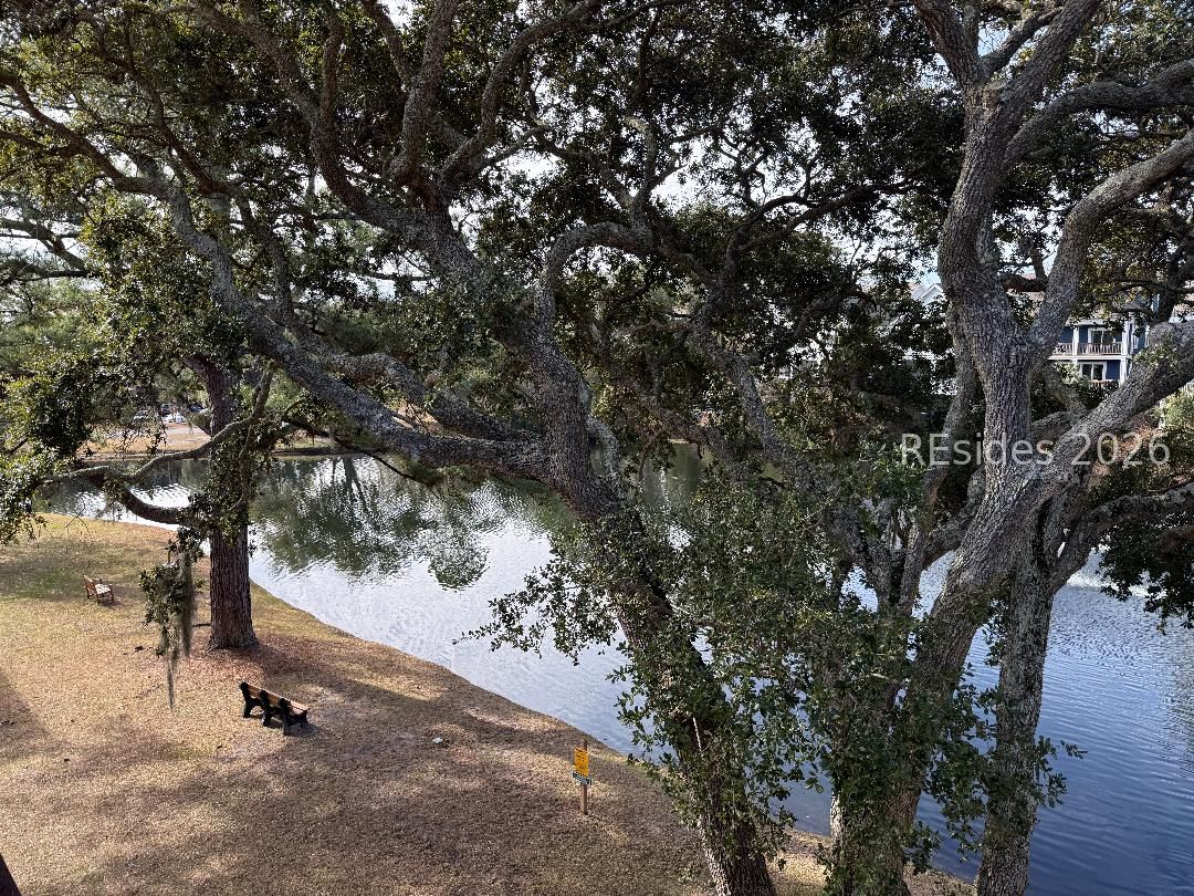 40 Folly Field Road, Unit B19 Hilton Head Island, SC 29928 - Photo 8 of 17