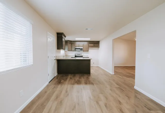 $450,000 | 1070 5th Street, Turlock, CA 95380