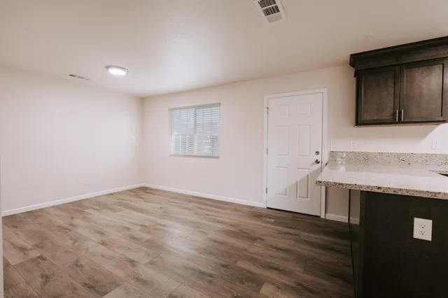 $450,000 | 1070 5th Street, Turlock, CA 95380