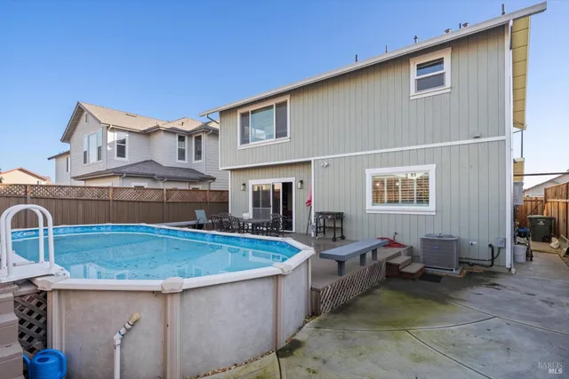 $899,999 | 1647 Kerry Lane, Santa Rosa, CA 95403