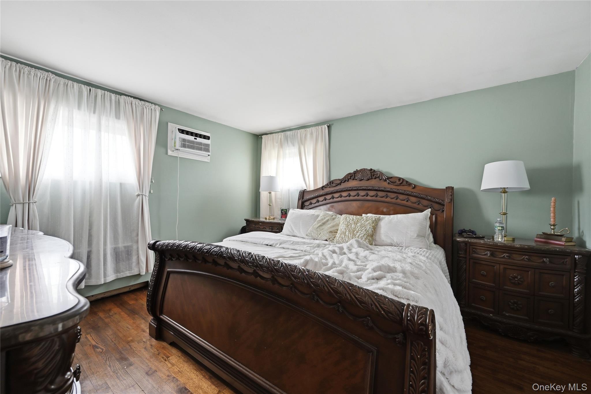 572 Benjamin Road North Babylon, NY 11703 - Photo 27 of 29