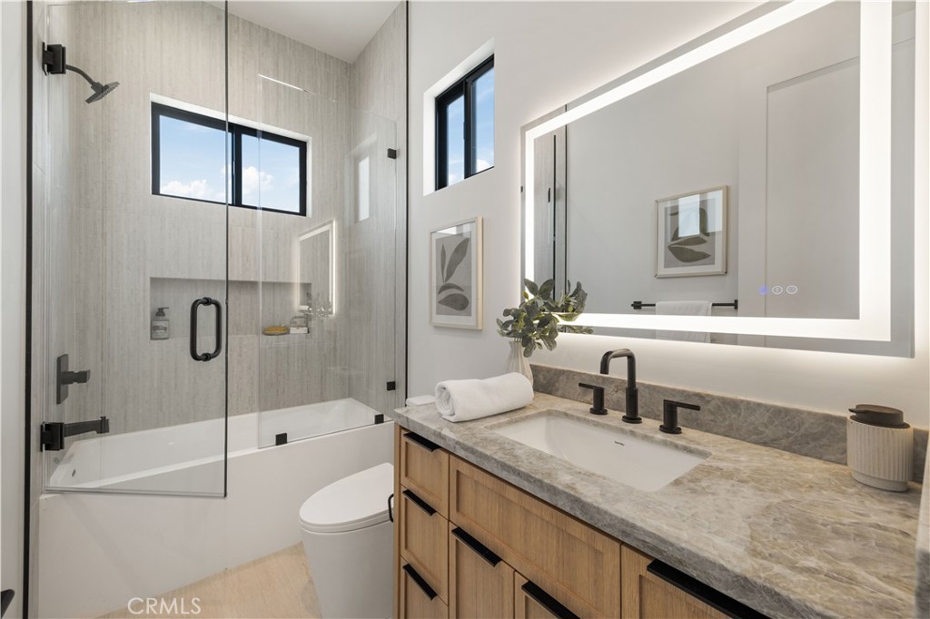 2217 Bataan Road, Unit B Redondo Beach, CA 90278 - Photo 33 of 52 Gallery Image 33