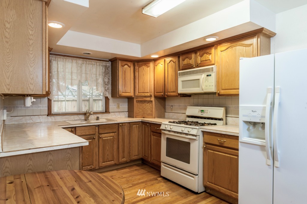 4516 236th Place Southeast Bothell, WA 98021 - Photo 2 of 11
