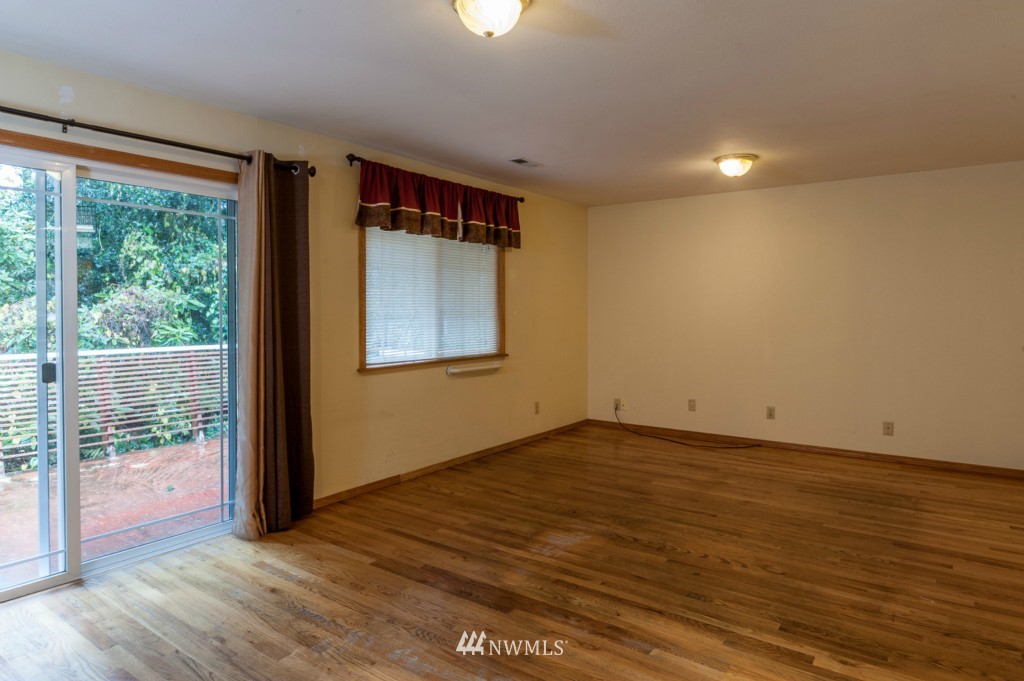 4516 236th Place Southeast Bothell, WA 98021 - Photo 8 of 11