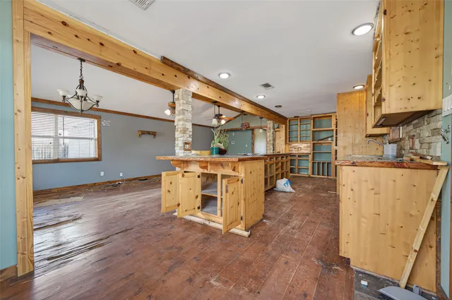 $275,000 | 12163 Oak Leaf Road, Conroe, TX 77303