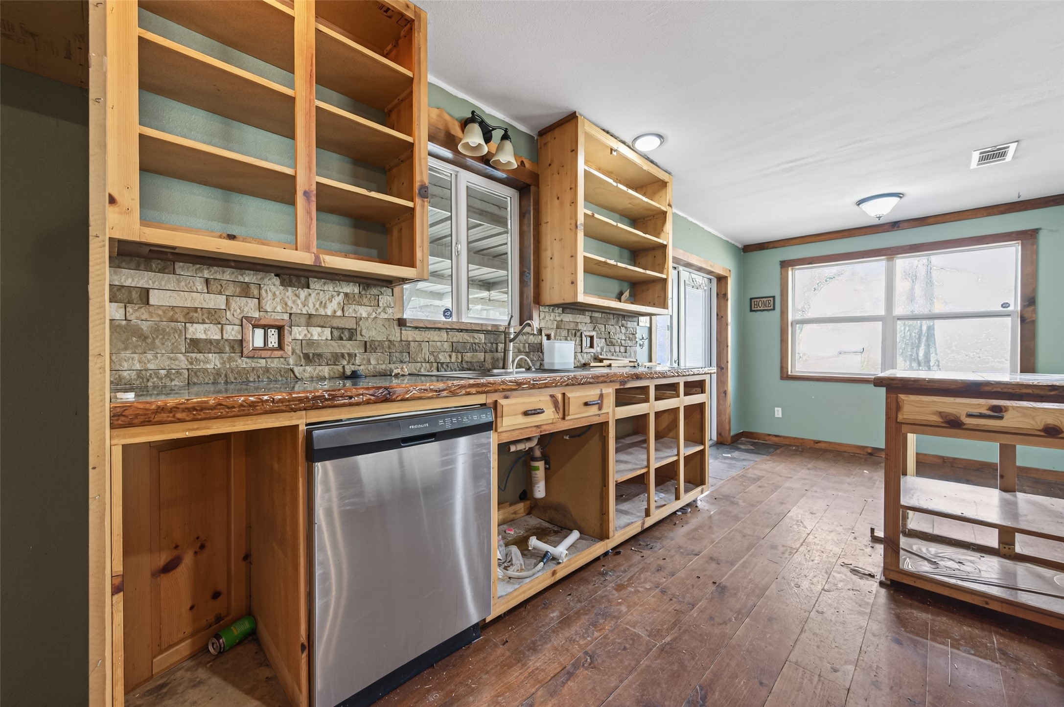 12163 Oak Leaf Road Conroe, TX 77303 - Photo 16 of 50