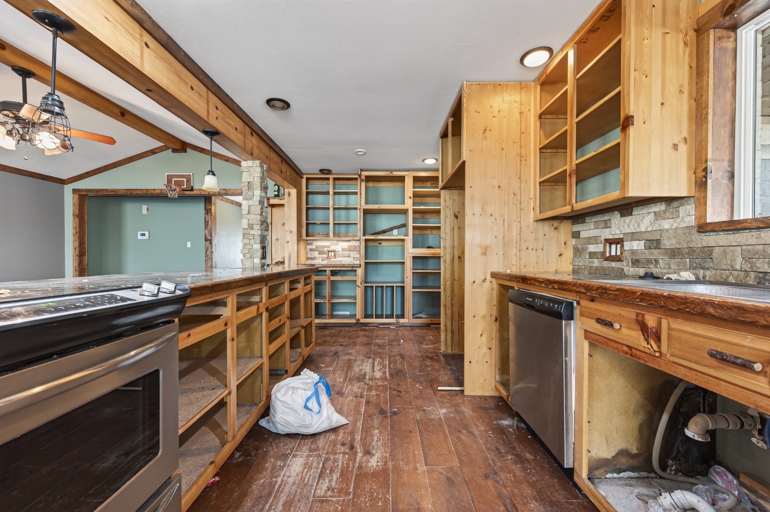 12163 Oak Leaf Road Conroe, TX 77303 - Photo 19 of 50