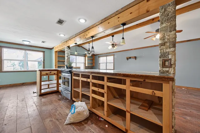 $275,000 | 12163 Oak Leaf Road, Conroe, TX 77303