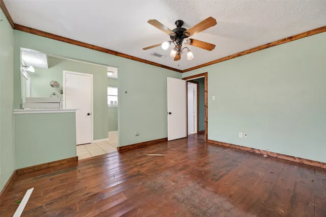 $275,000 | 12163 Oak Leaf Road, Conroe, TX 77303