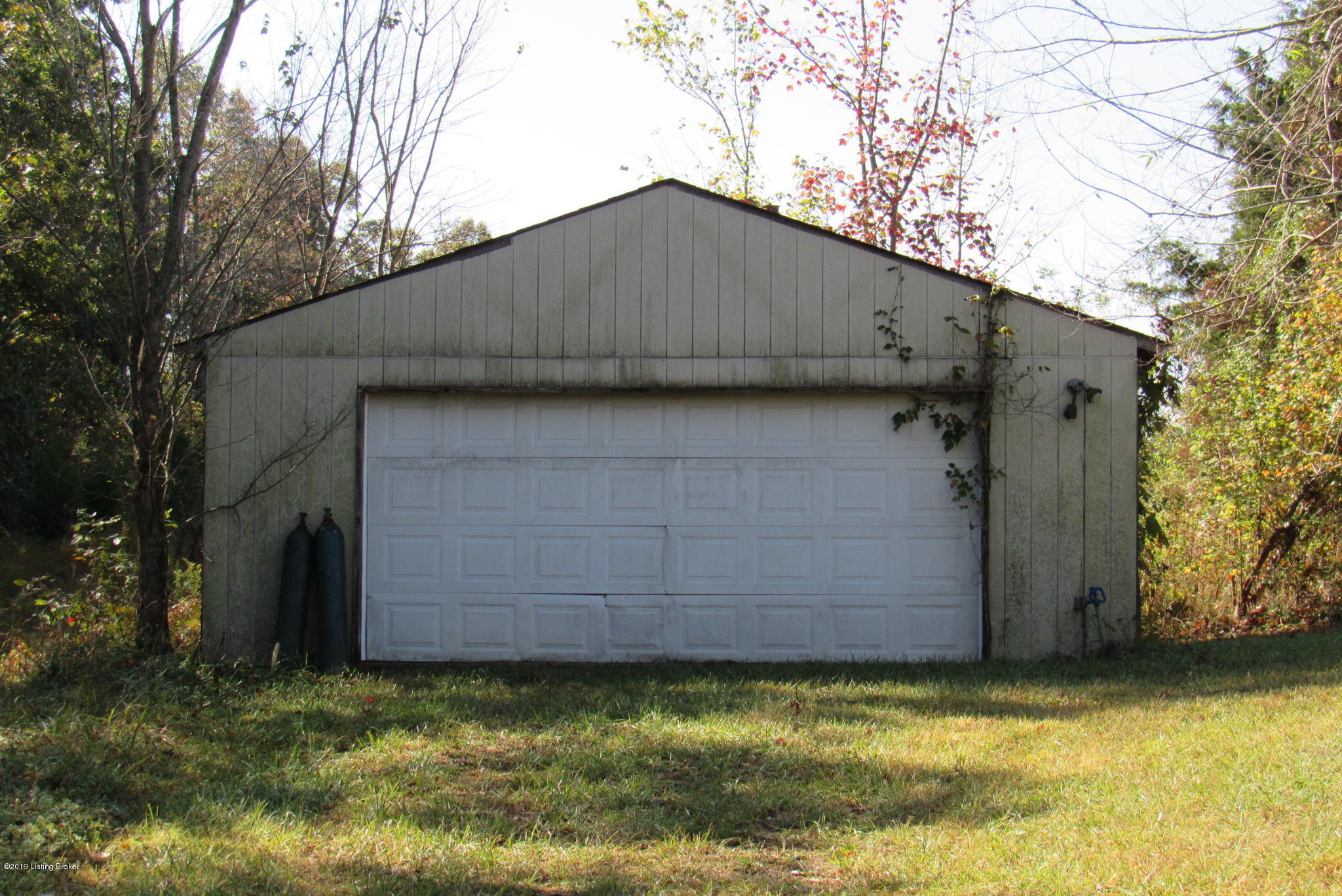 4653 Church Of God Road Custer, KY 40115 - Photo 11 of 14 garage