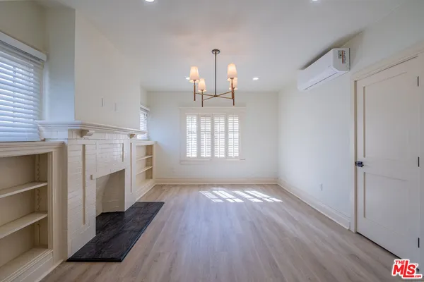 $5,595 | 216 North Catalina Avenue, Unit 216B, Redondo Beach, CA 90277