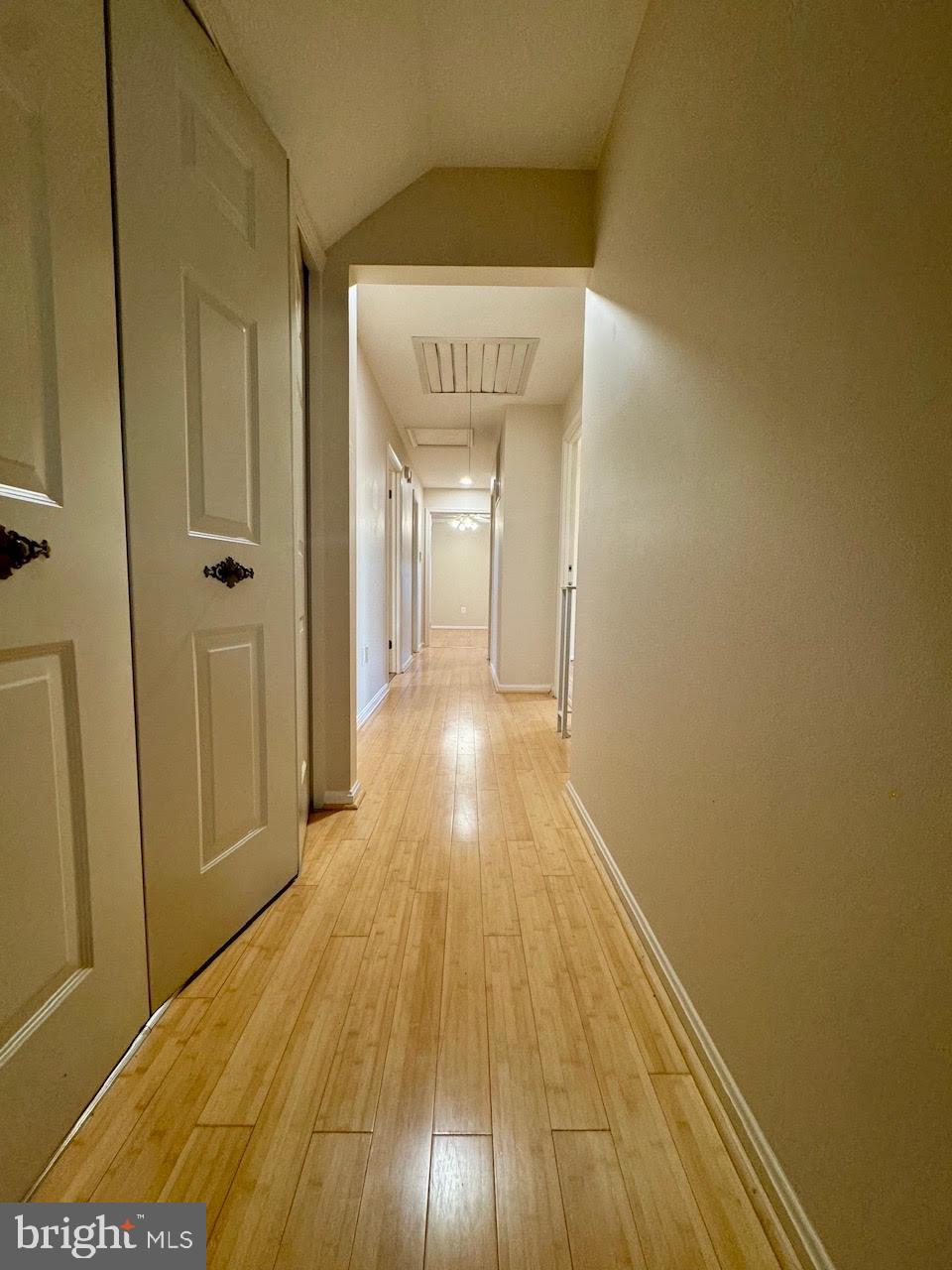 20333 Pleasant Ridge Drive Gaithersburg, MD 20886 - Photo 13 of 26