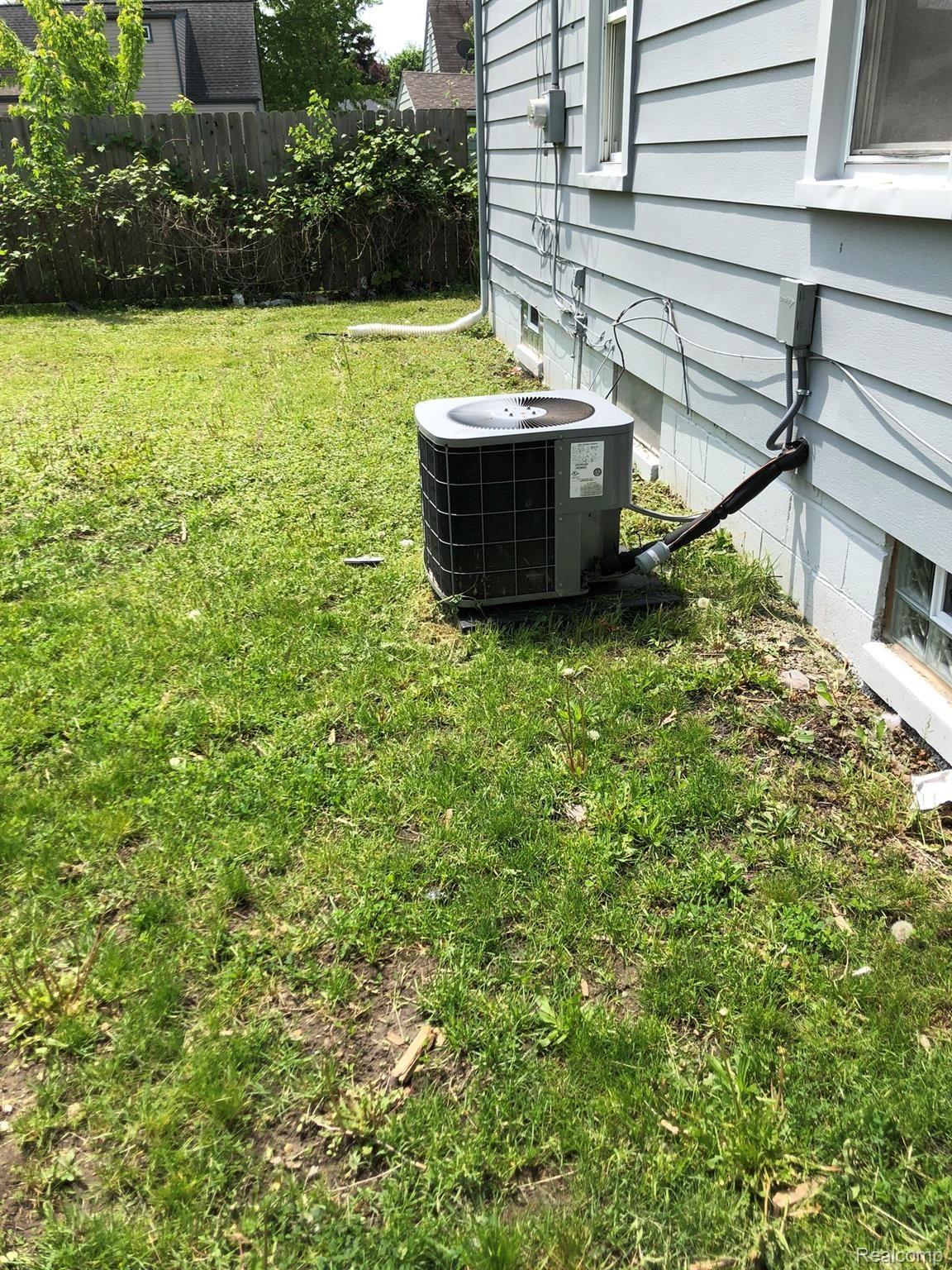 21648 Waltham Road Warren, MI 48089 - Photo 18 of 18 IMG_5294.JPEG