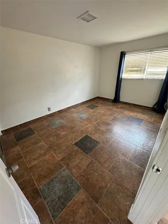 a view of empty room with window