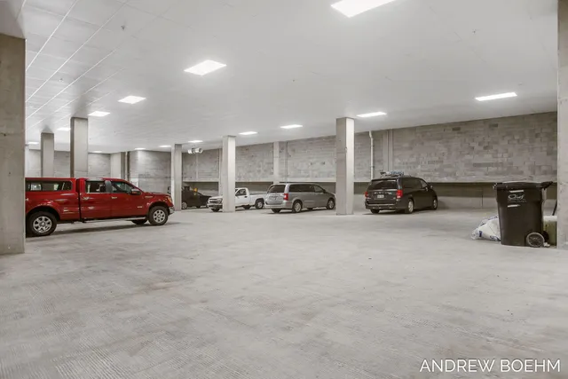 $1,343,375 | 159 South River Avenue, Unit 305, Holland, MI 49423