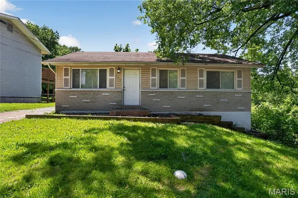 $84,900 | 262 Coburg Drive, St. Louis, MO 63137