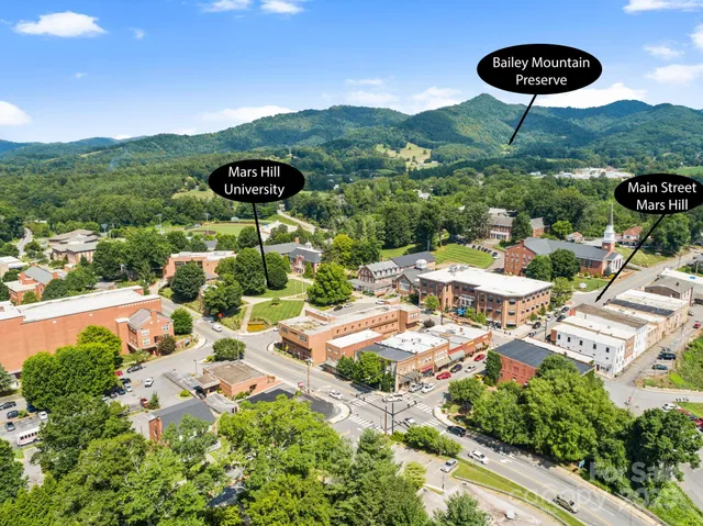 $799,000 | 1672 Crossroads Parkway, Mars Hill, NC 28754